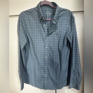 Vineyard Vines Men's Performance Button Up- size Small
